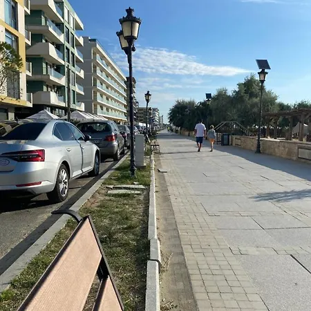 Stefan Mamaia Nord *